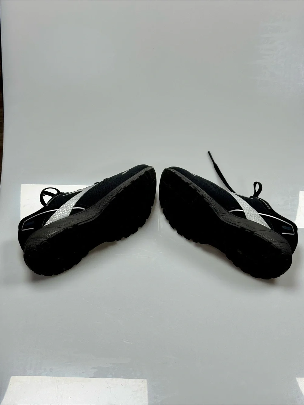 Brooks Ghost 14 GTX Women’s 9 B Black GORE-TEX Waterproof Running Shoes